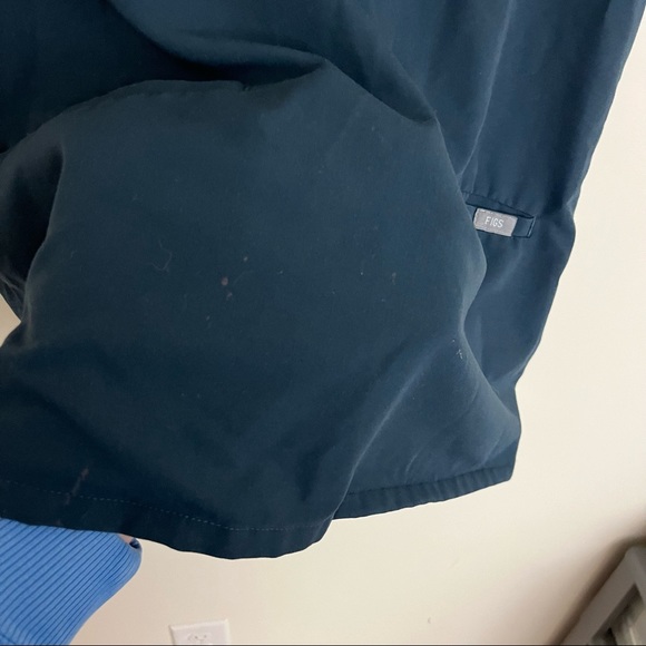 Figs Scrub Top - Picture 7 of 8